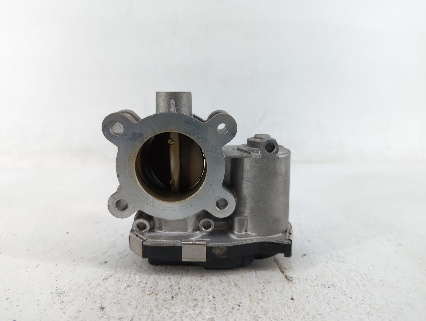 2018-2022 Chevrolet Equinox Throttle Body P/N:12671379AA Fits Fits 2016 2017 2018 2019 2020 2021 2022 OEM Used Auto Parts - 