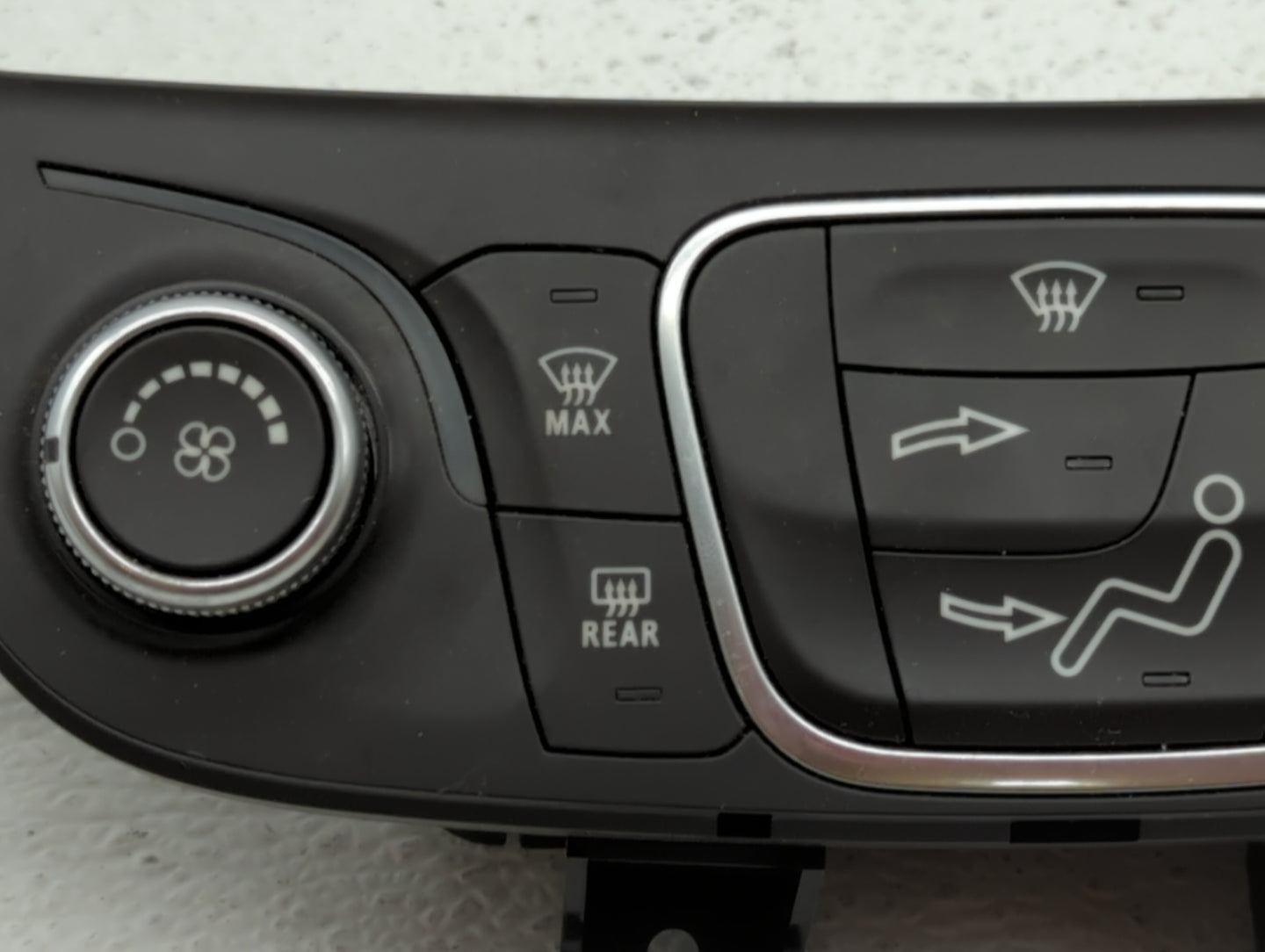 2018 Chevrolet Equinox Climate Control Module Temperature AC/Heater Replacement P/N:84175393 84175394 Fits OEM Used Auto Par