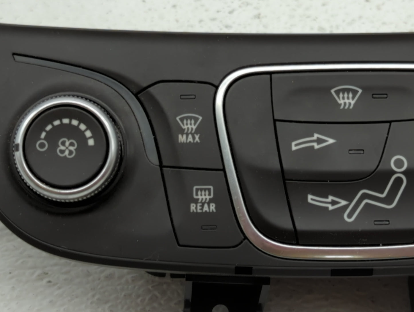 2018 Chevrolet Equinox Climate Control Module Temperature AC/Heater Replacement P/N:84175393 84175394 Fits OEM Used Auto Par