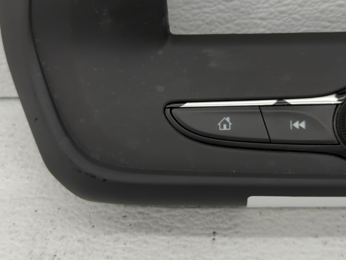 2018-2018 Chevrolet Equinox Radio Control Panel - Oemusedautoparts1.com