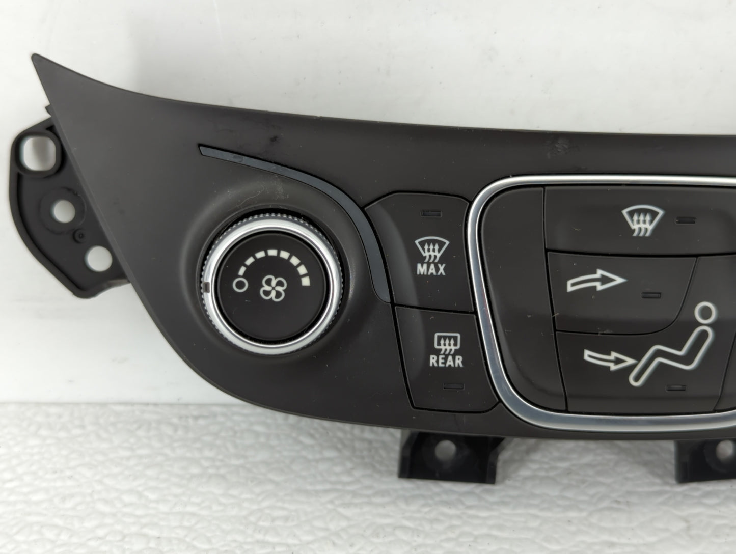 2018 Chevrolet Equinox Climate Control Module Temperature AC/Heater Replacement P/N:84175393 84175394 Fits OEM Used Auto Par