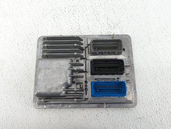 compare product 2018-2020 Chevrolet Equinox PCM Engine Control Computer ECU ECM PCU OEM P/N:12669908 12688973 Fits OEM Used Auto Parts