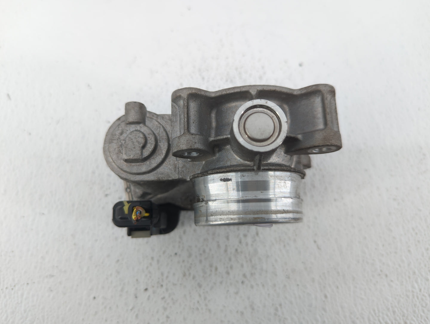 2018-2022 Chevrolet Equinox Throttle Body P/N:12671379AA Fits Fits 2016 2017 2018 2019 2020 2021 2022 OEM Used Auto Parts - 