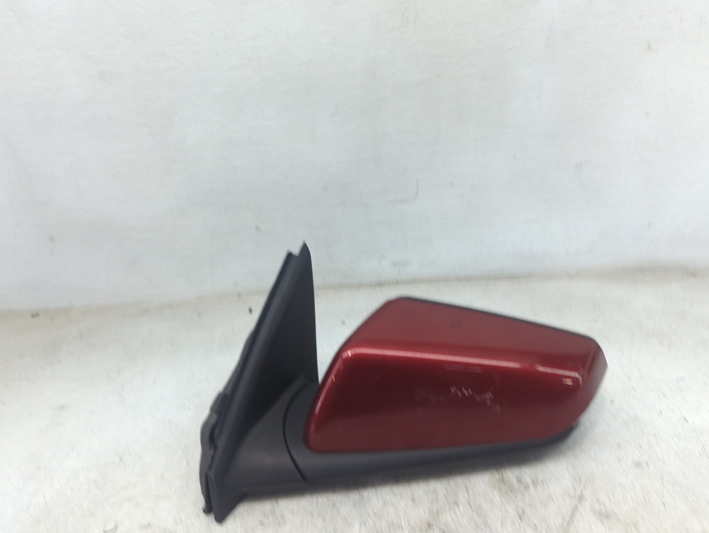 2018-2020 Chevrolet Equinox Driver Side View Mirror - Left Door Mirror OEM Used - Oemusedautoparts1.com