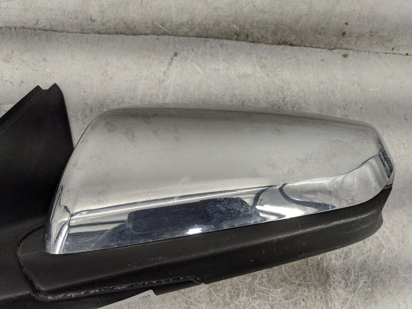 2018 Chevrolet Equinox Driver Side View Mirror - Left Door Mirror OEM Used - Oemusedautoparts1.com