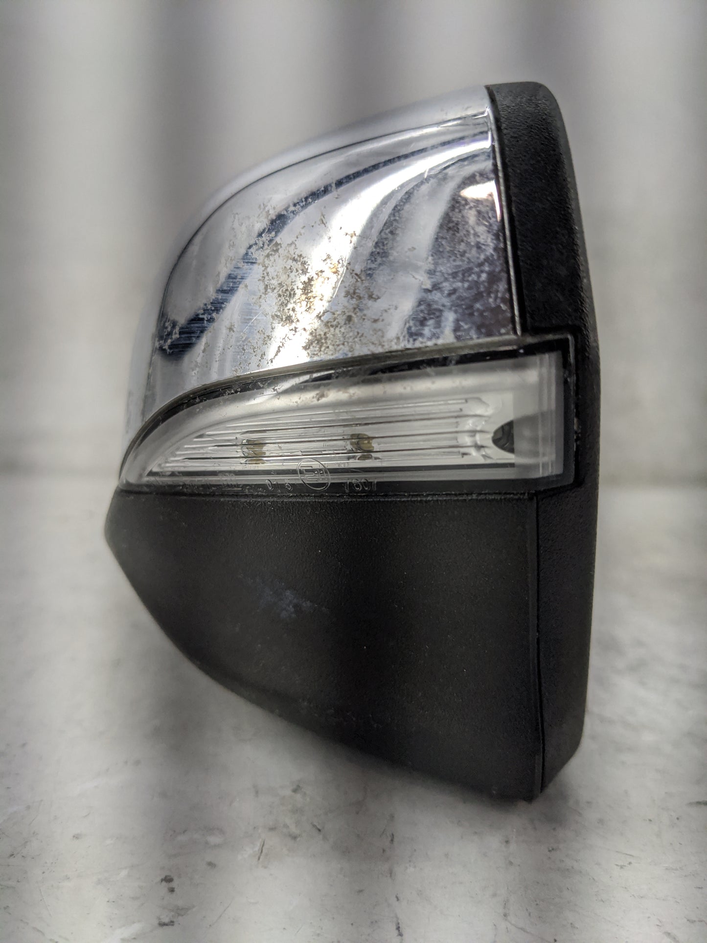 2018 Chevrolet Equinox Driver Side View Mirror - Left Door Mirror OEM Used - Oemusedautoparts1.com