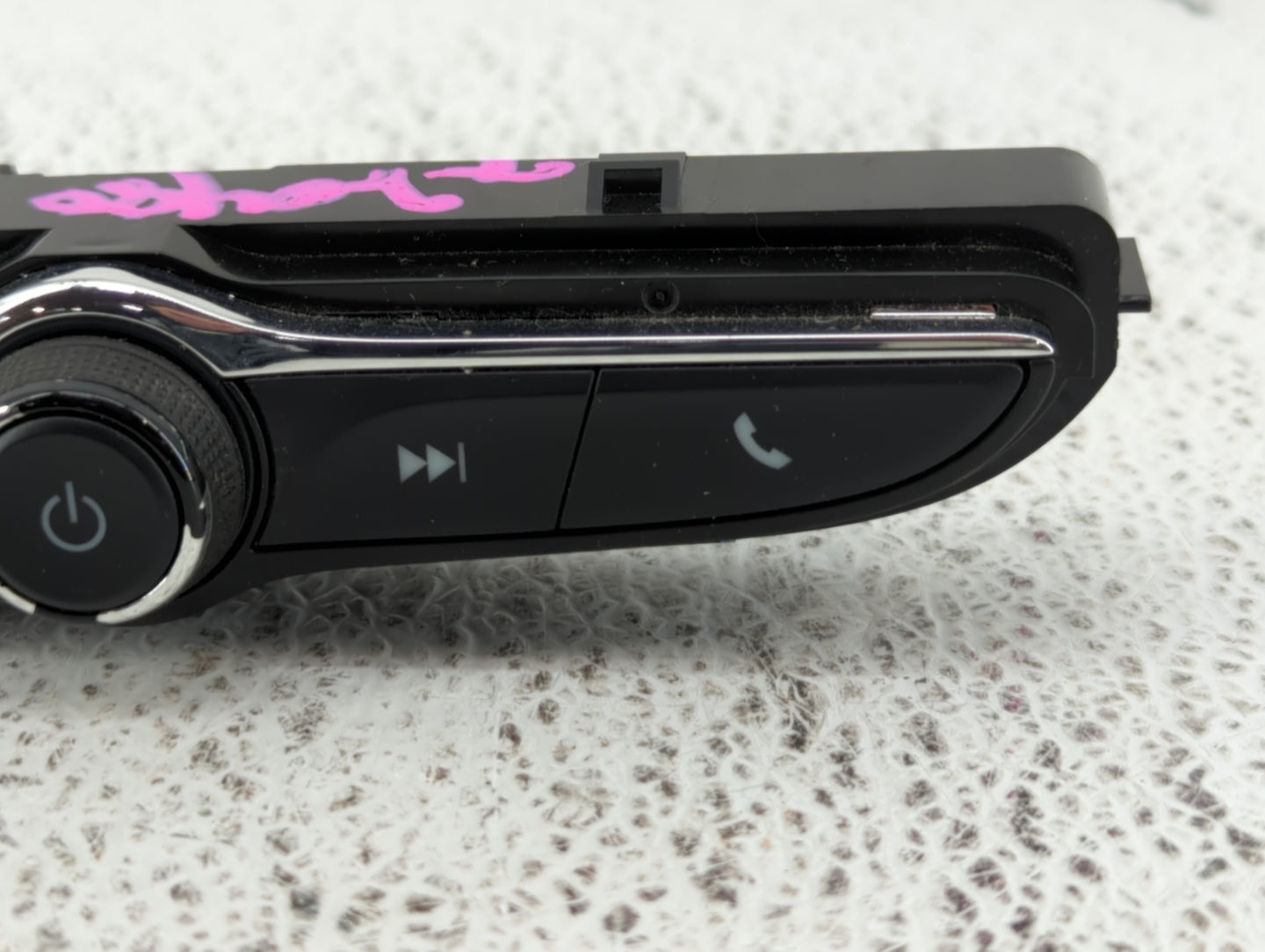 2018-2018 Chevrolet Equinox Am Fm Cd Player Radio Receiver - Oemusedautoparts1.com