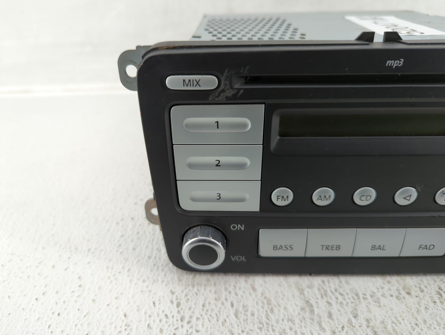 2018-2018 Chevrolet Equinox Am Fm Cd Player Radio Receiver - Oemusedautoparts1.com