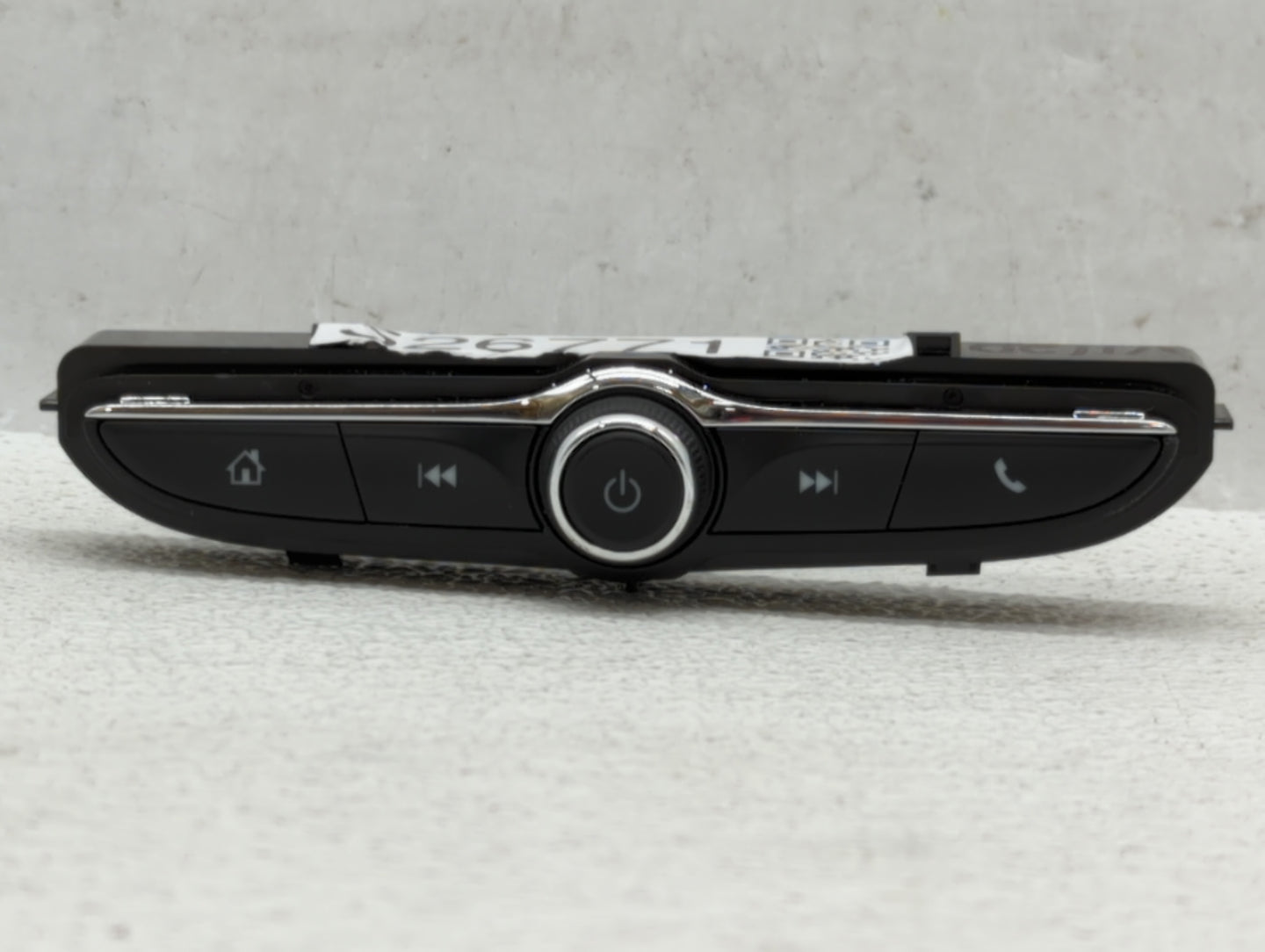 2018-2018 Chevrolet Equinox Radio Control Panel - Oemusedautoparts1.com