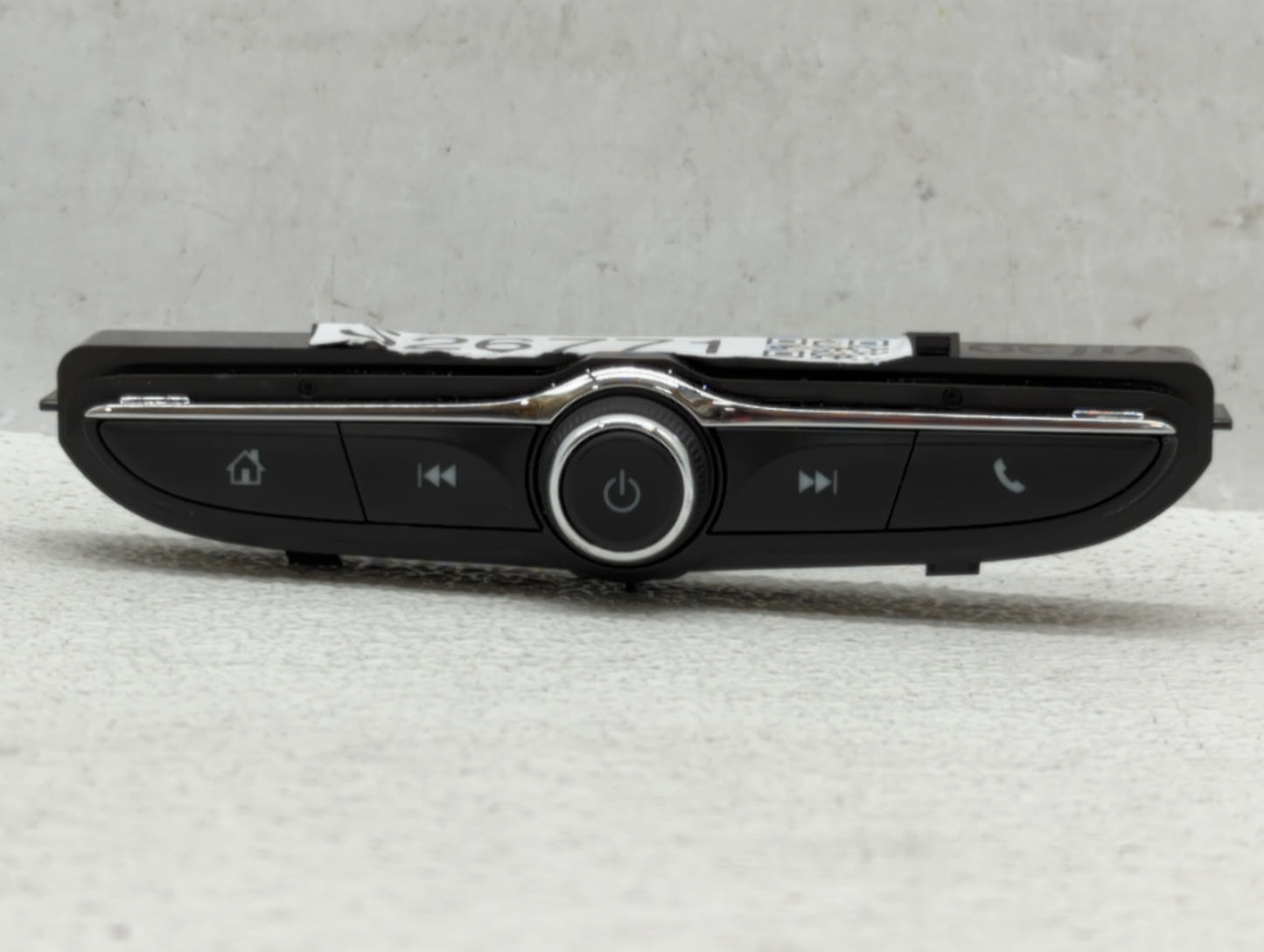 2018-2018 Chevrolet Equinox Radio Control Panel - Oemusedautoparts1.com
