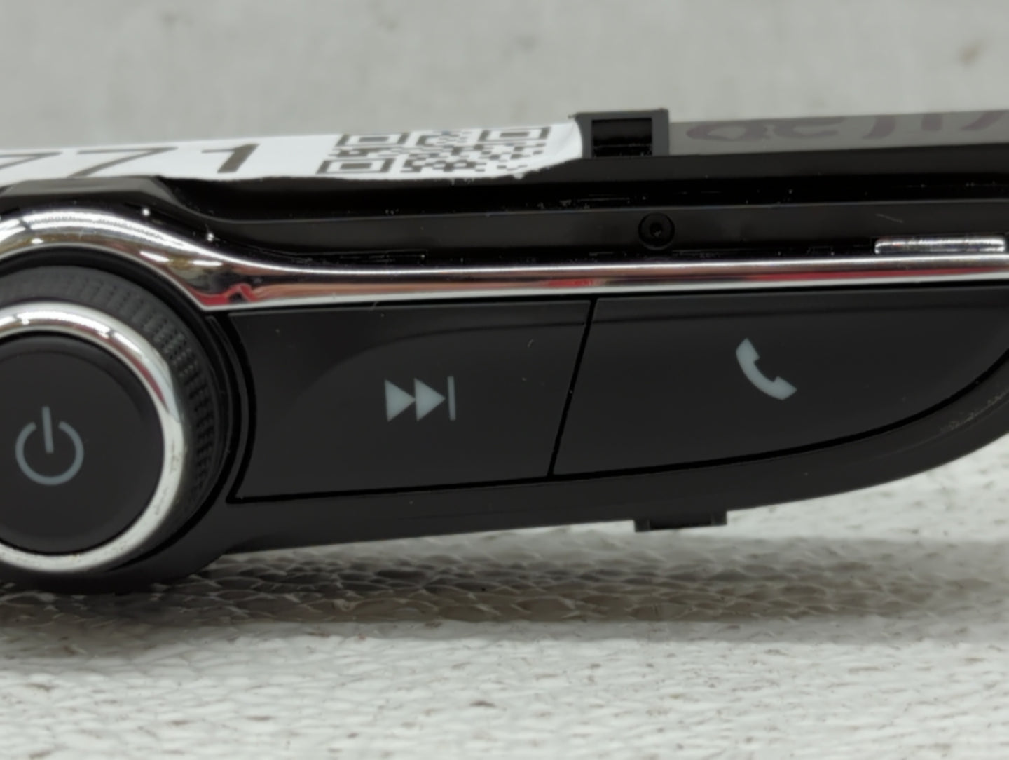 2018-2018 Chevrolet Equinox Radio Control Panel - Oemusedautoparts1.com