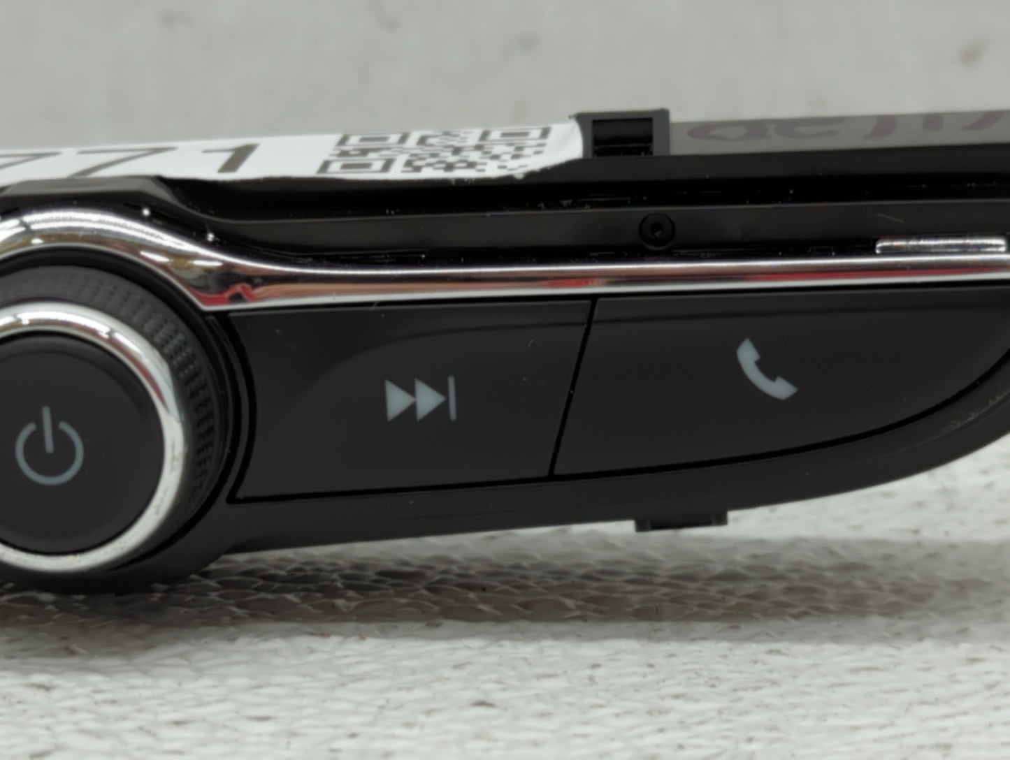 2018-2018 Chevrolet Equinox Radio Control Panel - Oemusedautoparts1.com