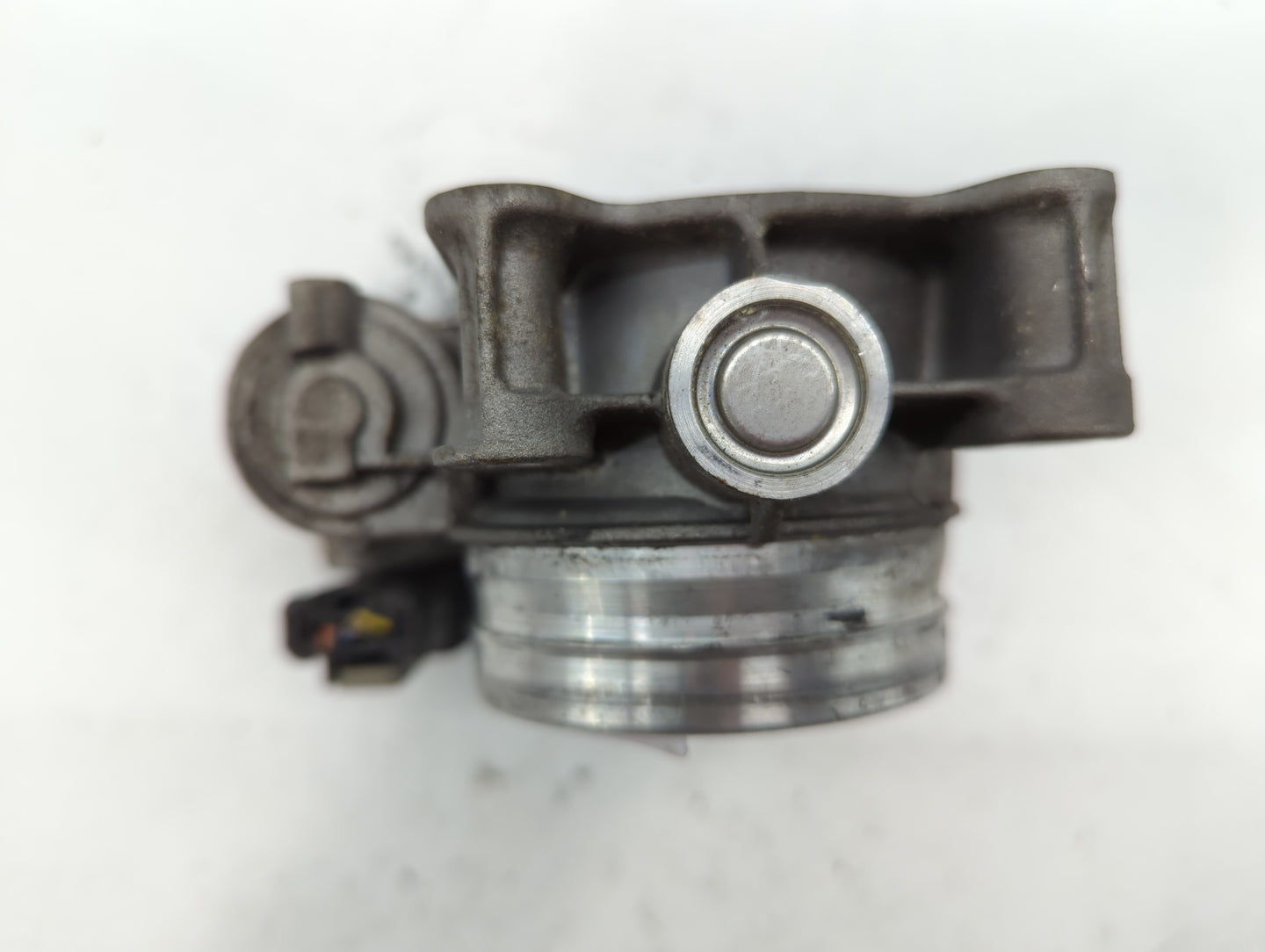 2018-2020 Chevrolet Equinox Throttle Body P/N:12670837AA Fits Fits 2013 2014 2015 2016 2017 2018 2019 2020 2021 OEM Used Aut