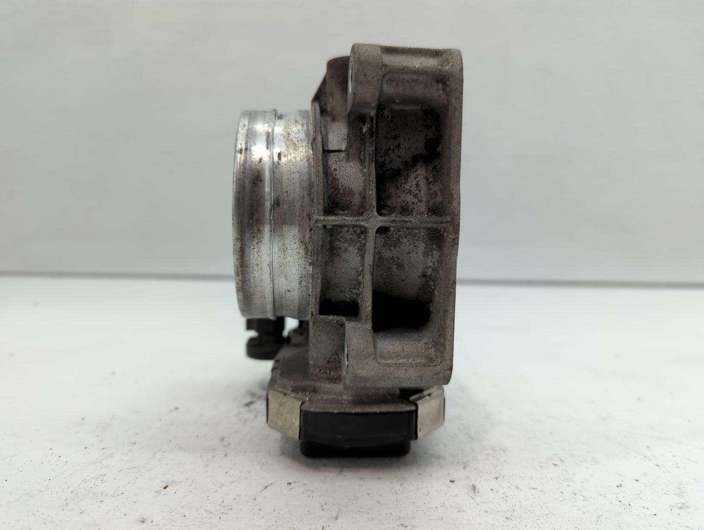 2018-2020 Chevrolet Equinox Throttle Body P/N:12670837AA Fits Fits 2013 2014 2015 2016 2017 2018 2019 2020 2021 OEM Used Aut
