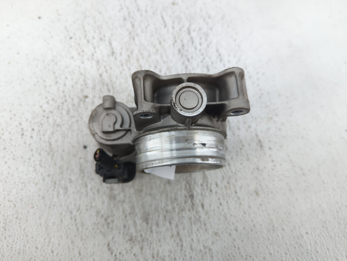 2018-2020 Chevrolet Equinox Throttle Body P/N:12670837AA Fits Fits 2013 2014 2015 2016 2017 2018 2019 2020 2021 OEM Used Aut