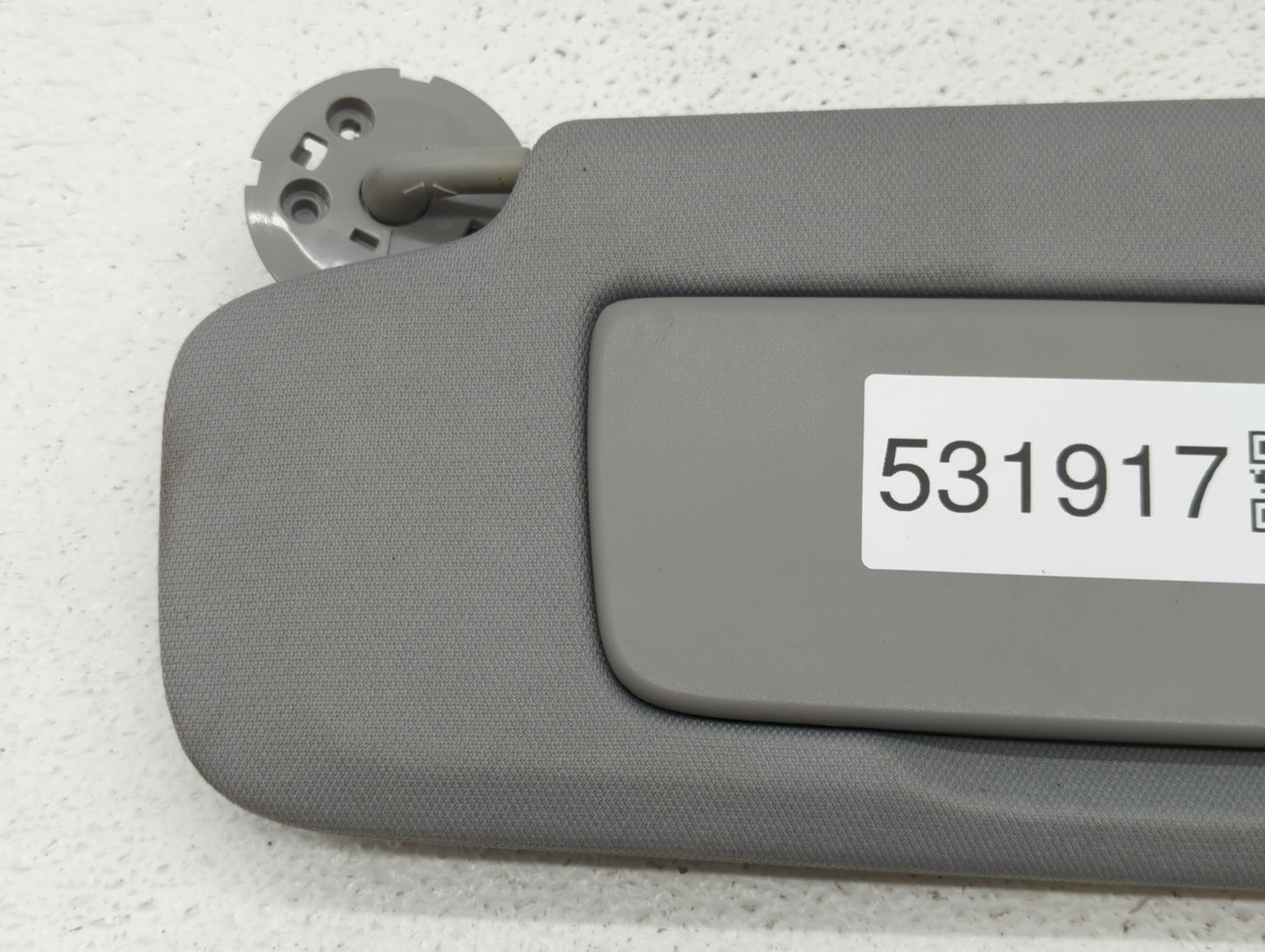 2018-2019 Chevrolet Equinox Sun Visor Shade Replacement Driver Left Mirror Fits Fits 2018 2019 OEM Used Auto Parts - Oemused