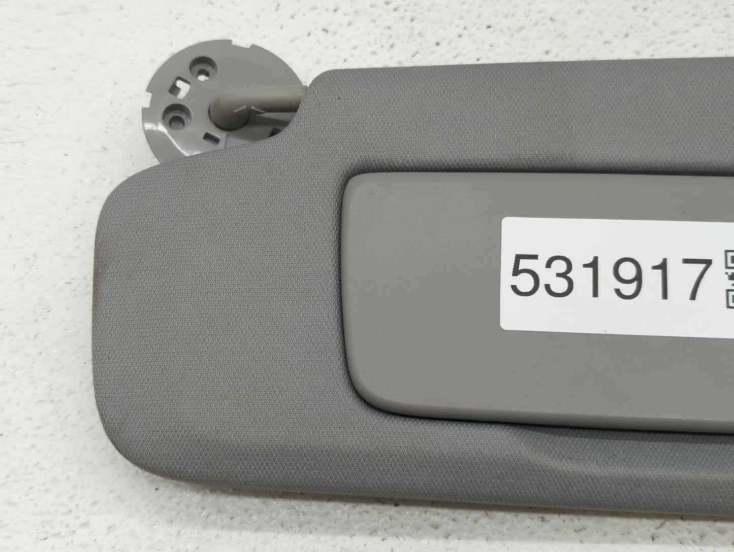 2018-2019 Chevrolet Equinox Sun Visor Shade Replacement Driver Left Mirror Fits Fits 2018 2019 OEM Used Auto Parts - Oemused