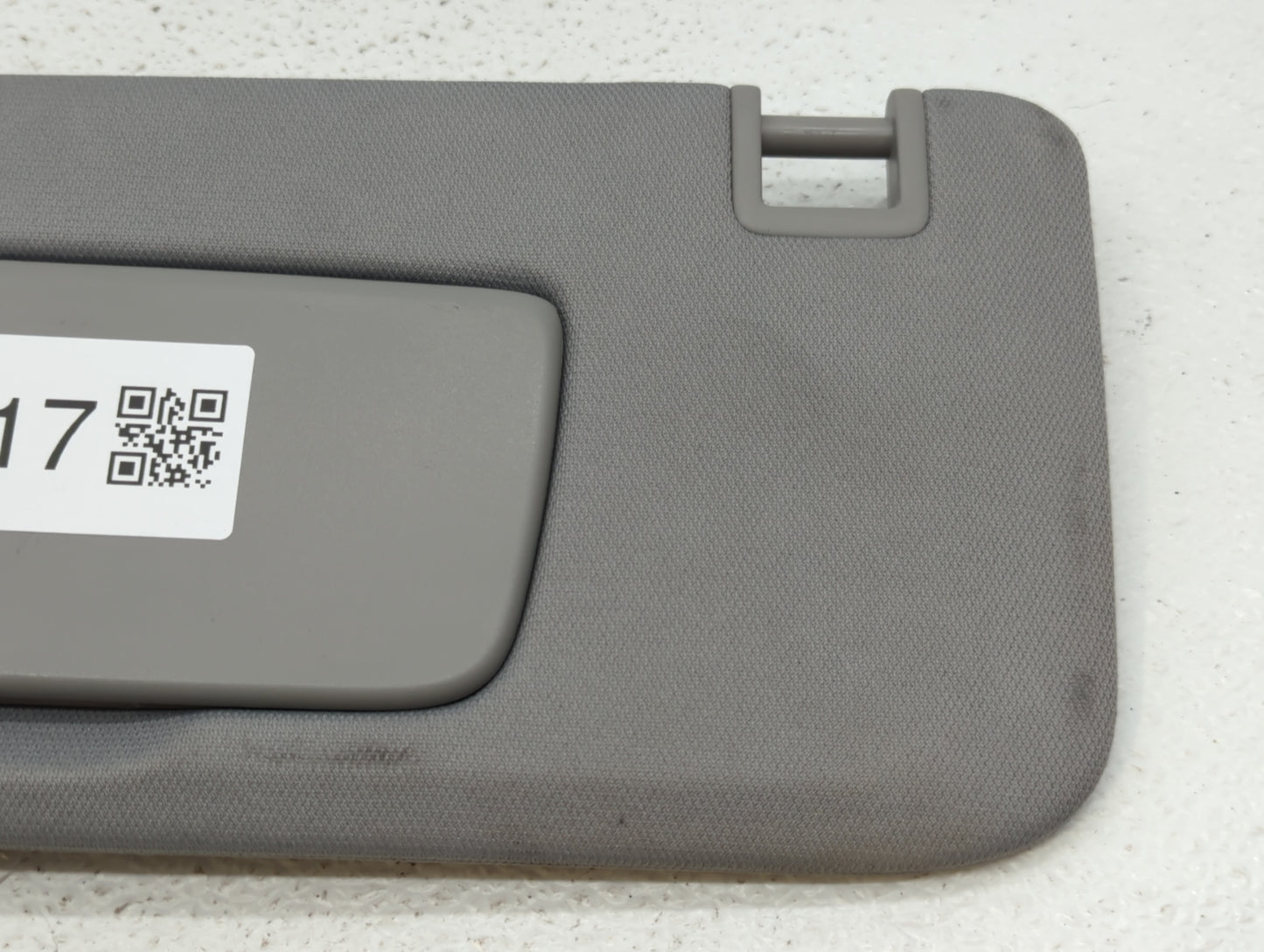 2018-2019 Chevrolet Equinox Sun Visor Shade Replacement Driver Left Mirror Fits Fits 2018 2019 OEM Used Auto Parts - Oemused