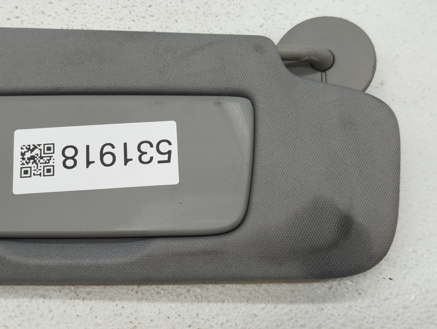 2018-2019 Chevrolet Equinox Sun Visor Shade Replacement Passenger Right Mirror Fits Fits 2018 2019 OEM Used Auto Parts - Oem