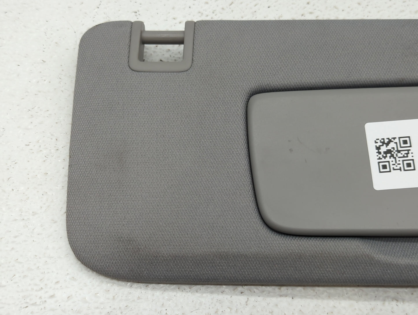 2018-2019 Chevrolet Equinox Sun Visor Shade Replacement Passenger Right Mirror Fits Fits 2018 2019 OEM Used Auto Parts - Oem