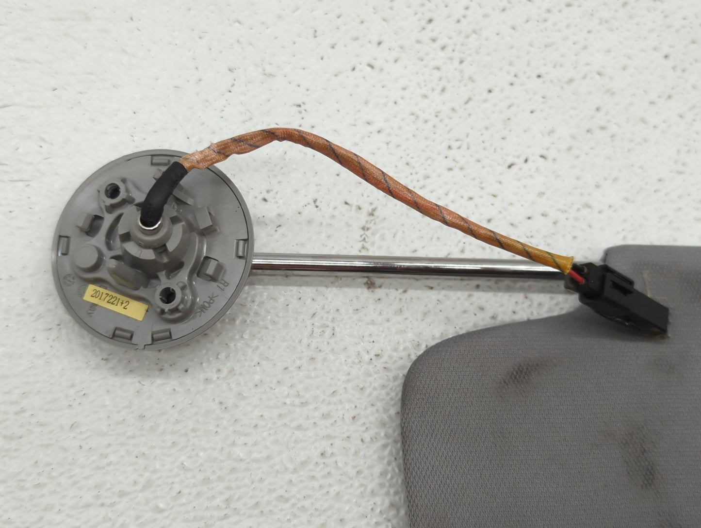 2018-2019 Chevrolet Equinox Sun Visor Shade Replacement Passenger Right Mirror Fits Fits 2018 2019 OEM Used Auto Parts - Oem