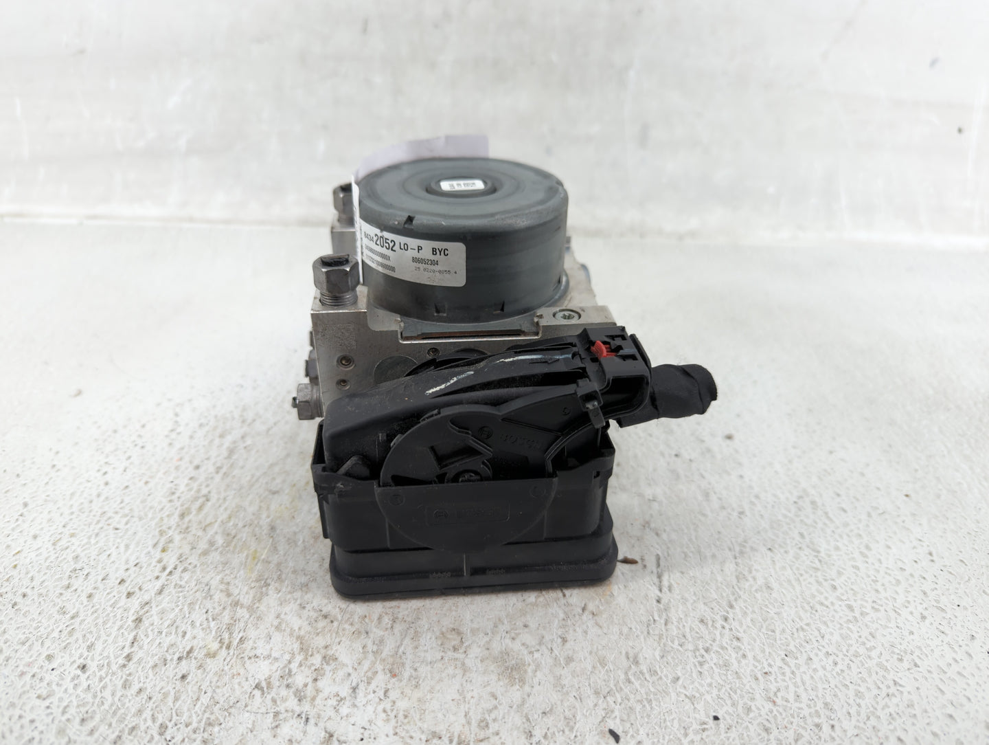 2018-2019 Chevrolet Equinox ABS Pump Control Module Replacement P/N:84342052 Fits Fits 2018 2019 2020 2021 OEM Used Auto Par