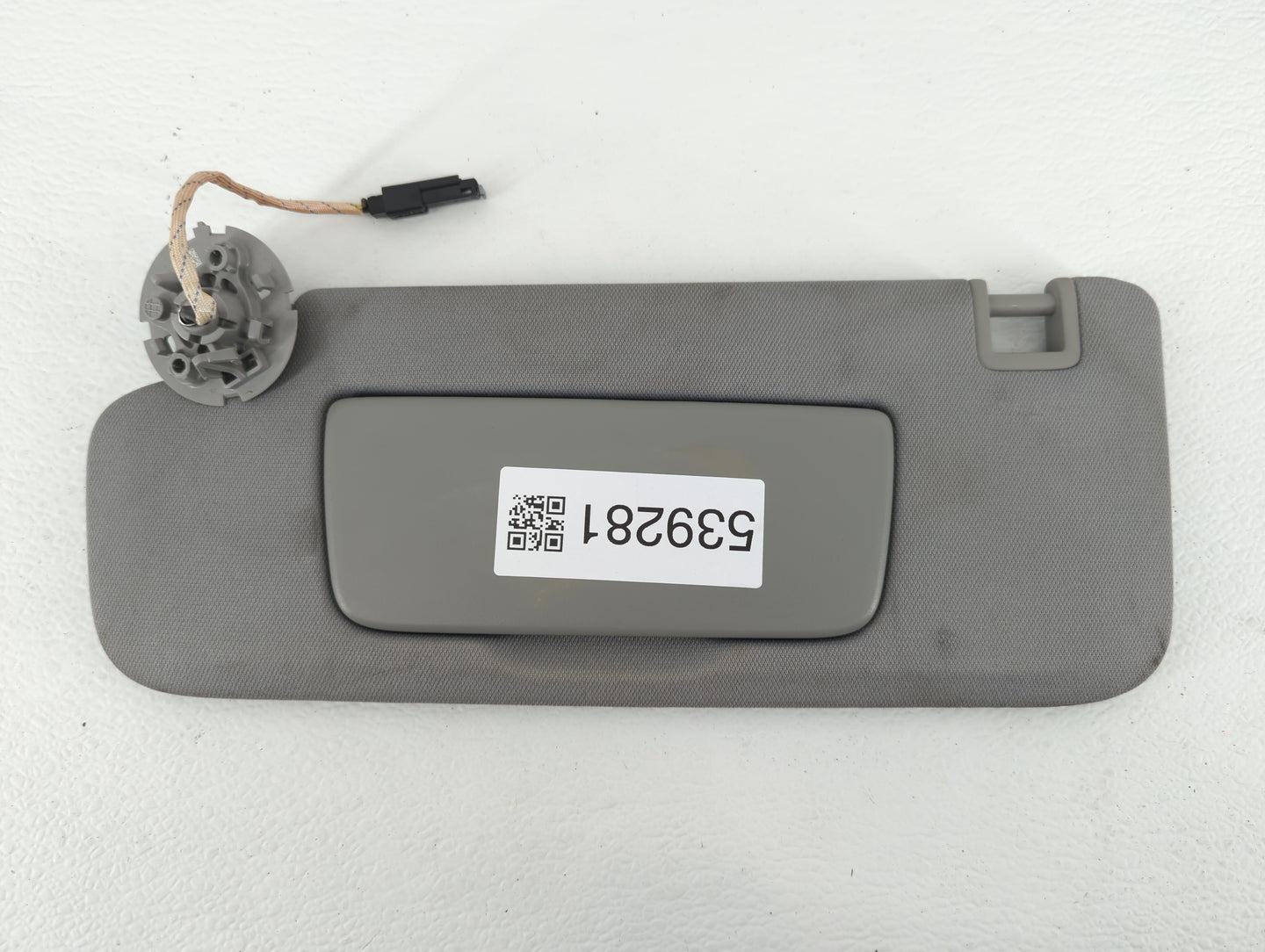 2018-2019 Chevrolet Equinox Sun Visor Shade Replacement Driver Left Mirror Fits Fits 2018 2019 OEM Used Auto Parts - Oemused