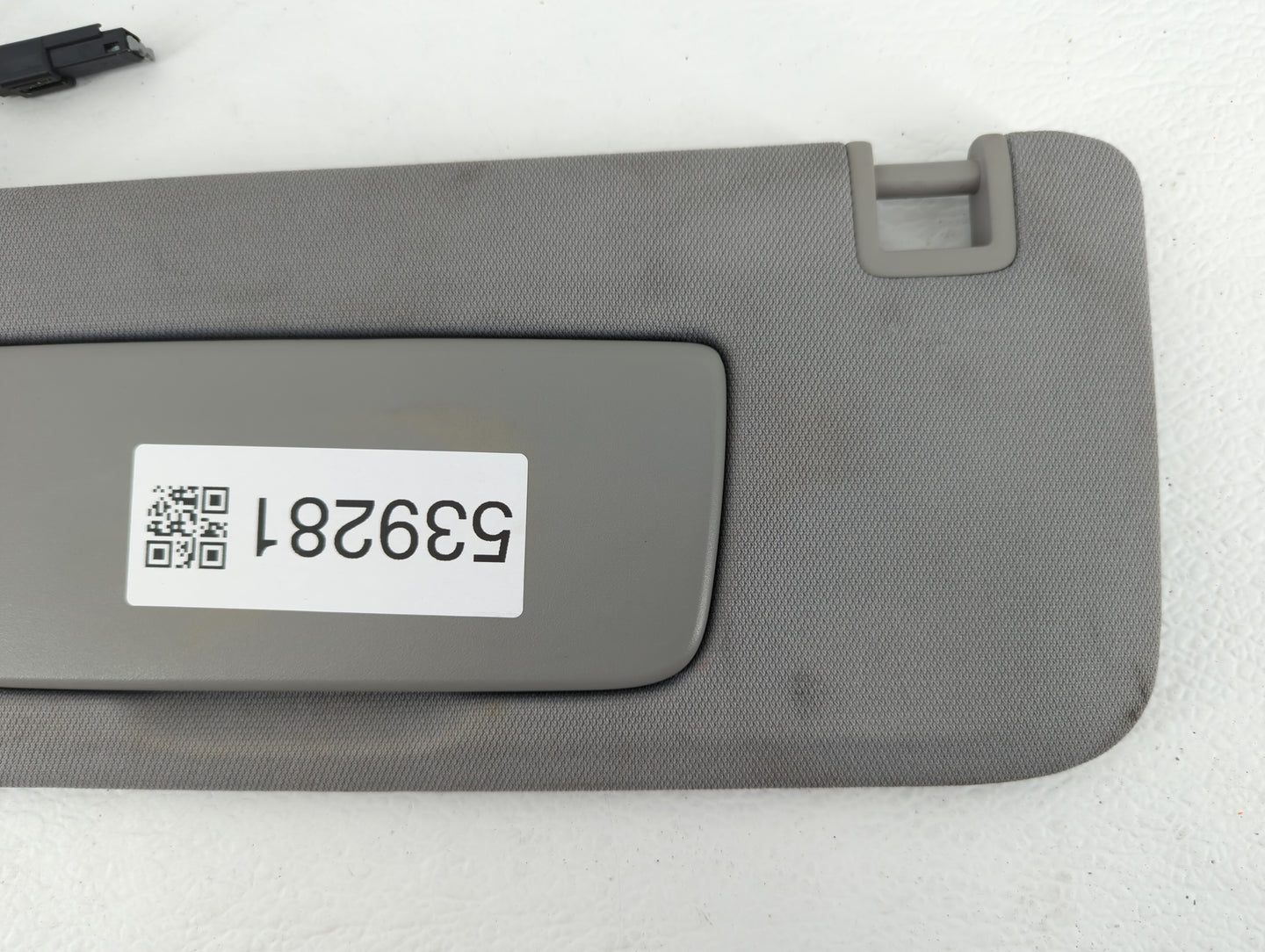 2018-2019 Chevrolet Equinox Sun Visor Shade Replacement Driver Left Mirror Fits Fits 2018 2019 OEM Used Auto Parts - Oemused