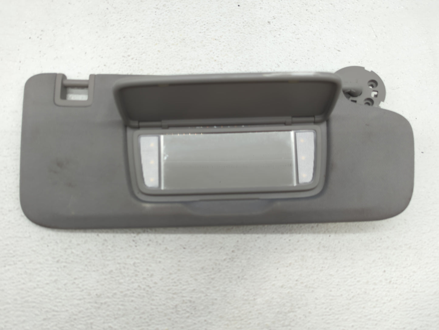 2018-2019 Chevrolet Equinox Sun Visor Shade Replacement Passenger Right Mirror Fits Fits 2018 2019 OEM Used Auto Parts - Oem
