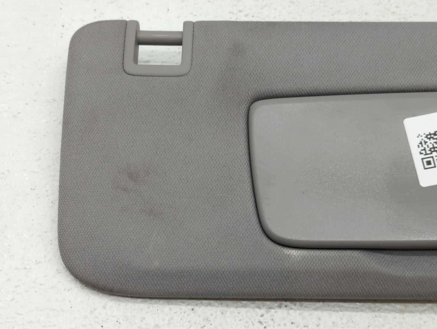 2018-2019 Chevrolet Equinox Sun Visor Shade Replacement Passenger Right Mirror Fits Fits 2018 2019 OEM Used Auto Parts - Oem