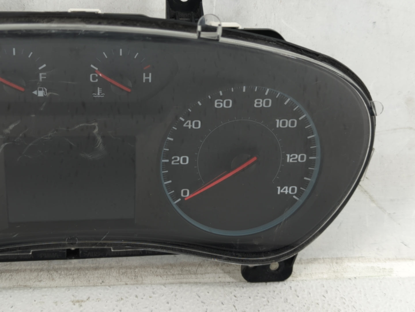 2018 Chevrolet Equinox Instrument Cluster Speedometer Gauges P/N:84240633 Fits OEM Used Auto Parts - Oemusedautoparts1.com