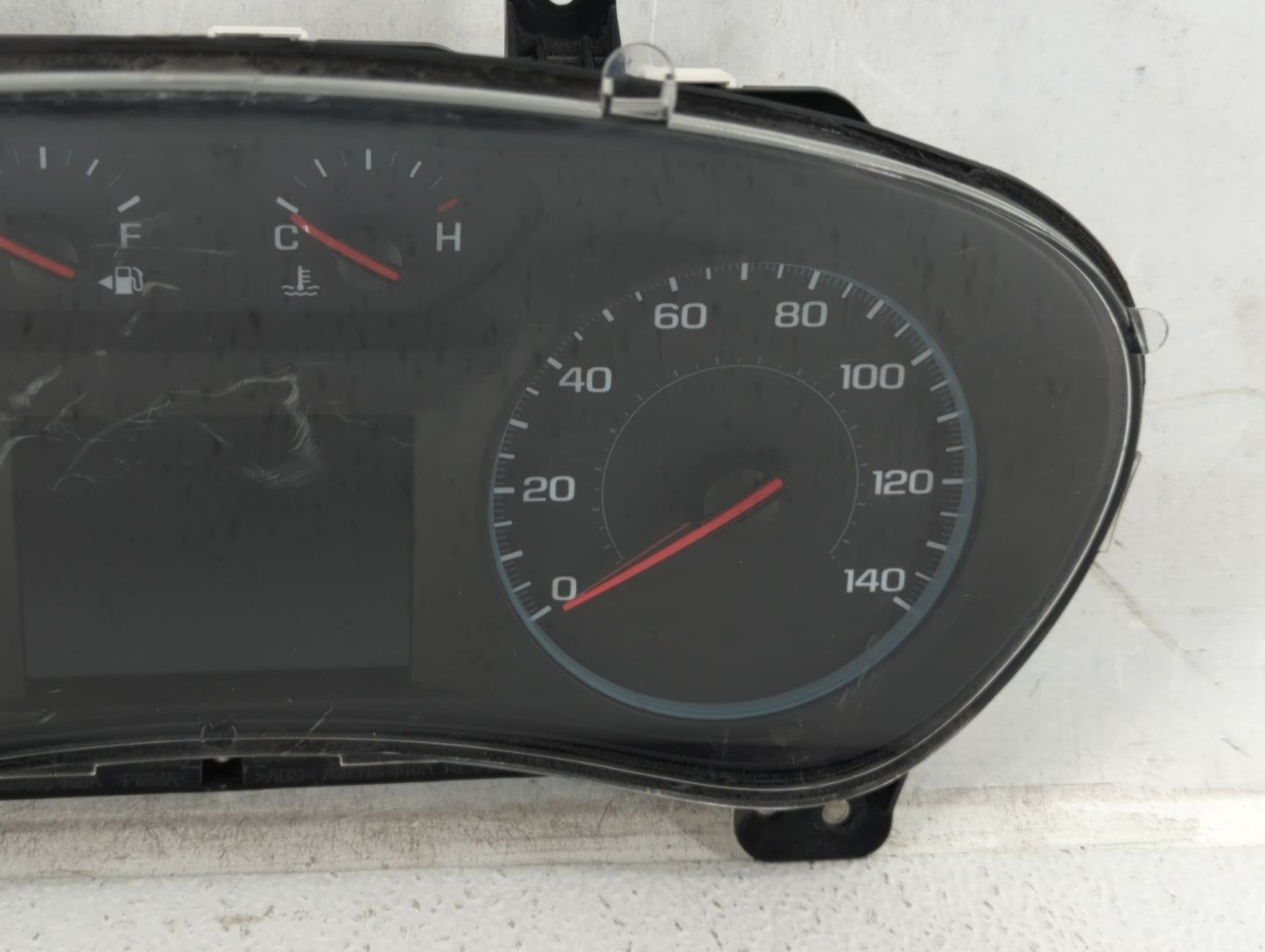 2018 Chevrolet Equinox Instrument Cluster Speedometer Gauges P/N:84240633 Fits OEM Used Auto Parts - Oemusedautoparts1.com