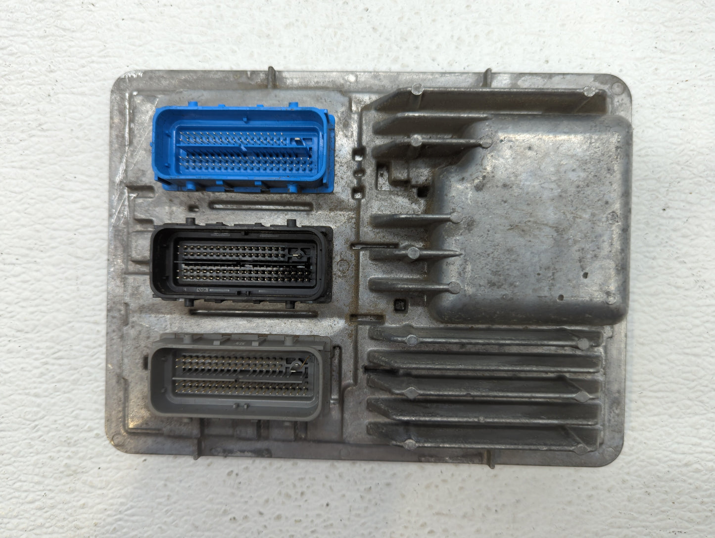 2018-2020 Chevrolet Equinox PCM Engine Control Computer ECU ECM PCU OEM P/N:12688128 811839393 Fits OEM Used Auto Parts - Oe