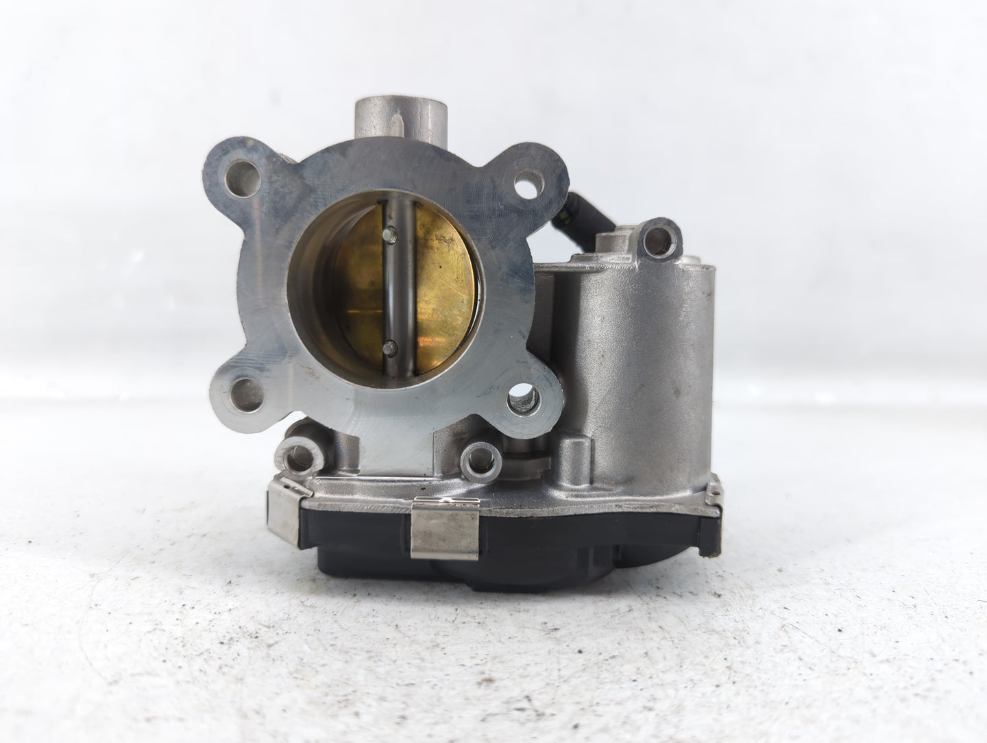 2018-2022 Chevrolet Equinox Throttle Body P/N:12671379AA Fits Fits 2016 2017 2018 2019 2020 2021 2022 OEM Used Auto Parts - 
