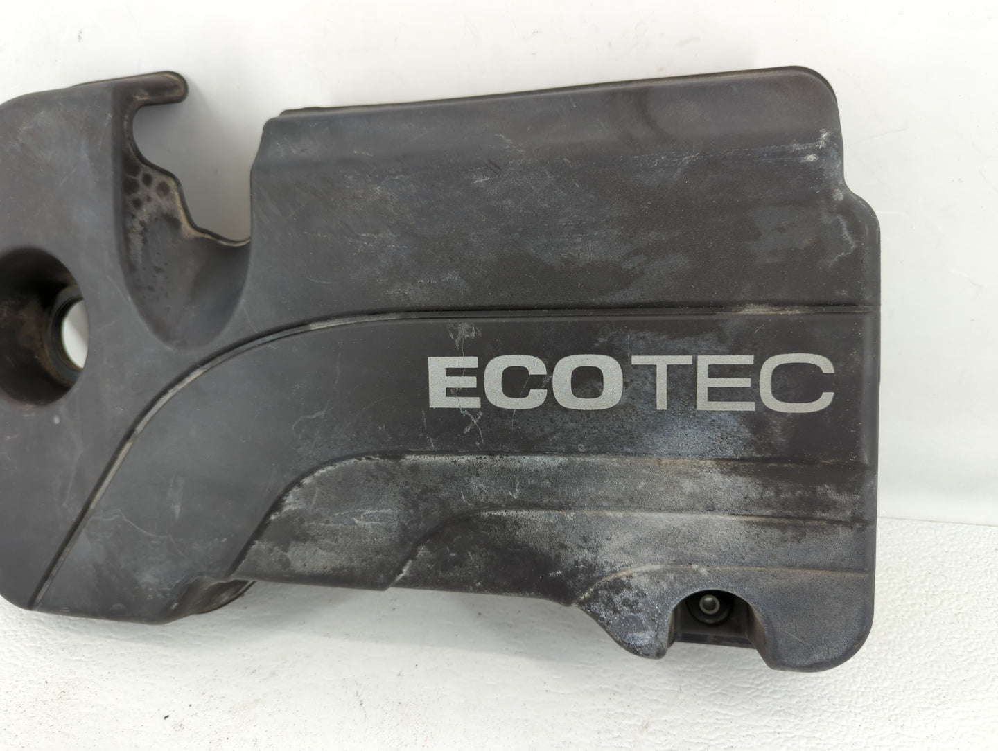 2018 Chevrolet Equinox Engine Cover - Oemusedautoparts1.com