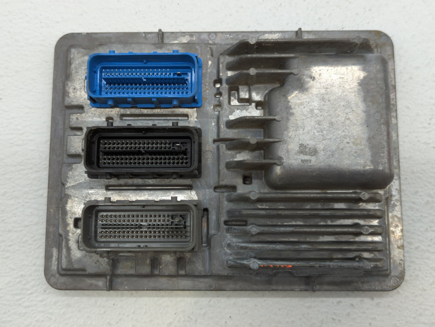 2018-2020 Chevrolet Equinox PCM Engine Control Computer ECU ECM PCU OEM P/N:12688128 811839393 Fits OEM Used Auto Parts - Oe