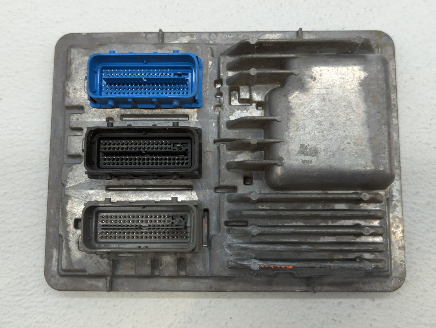2018-2020 Chevrolet Equinox PCM Engine Control Computer ECU ECM PCU OEM P/N:12688128 811839393 Fits OEM Used Auto Parts - Oe