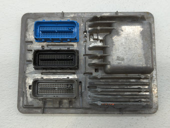 compare product 2018-2020 Chevrolet Equinox PCM Engine Control Computer ECU ECM PCU OEM P/N:12688128 811839393 Fits OEM Used Auto Parts