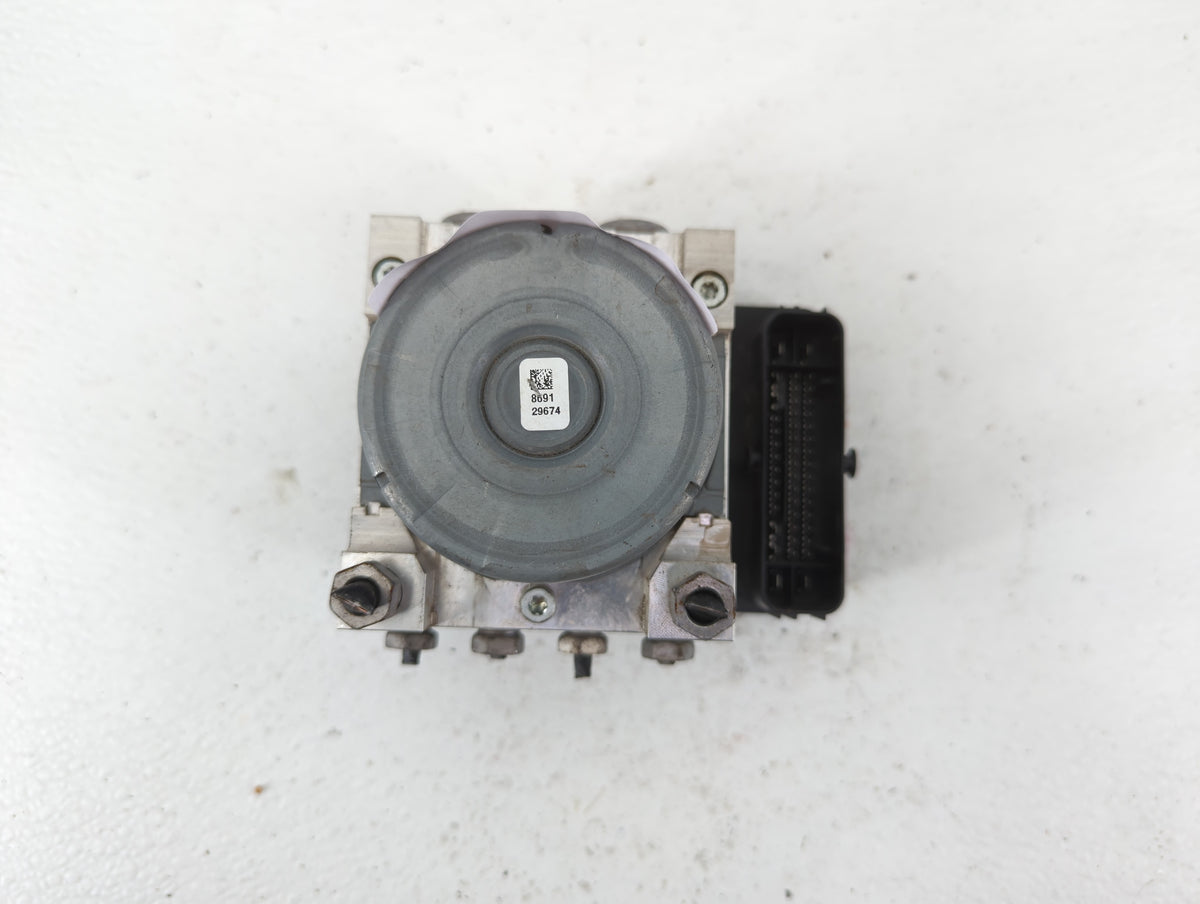 2018-2019 Chevrolet Equinox Anti-Lock Brake ABS Pump Module Actuator OEM P/N:84342052 Fits Fits 2018 2019 2020 2021 OEM Used