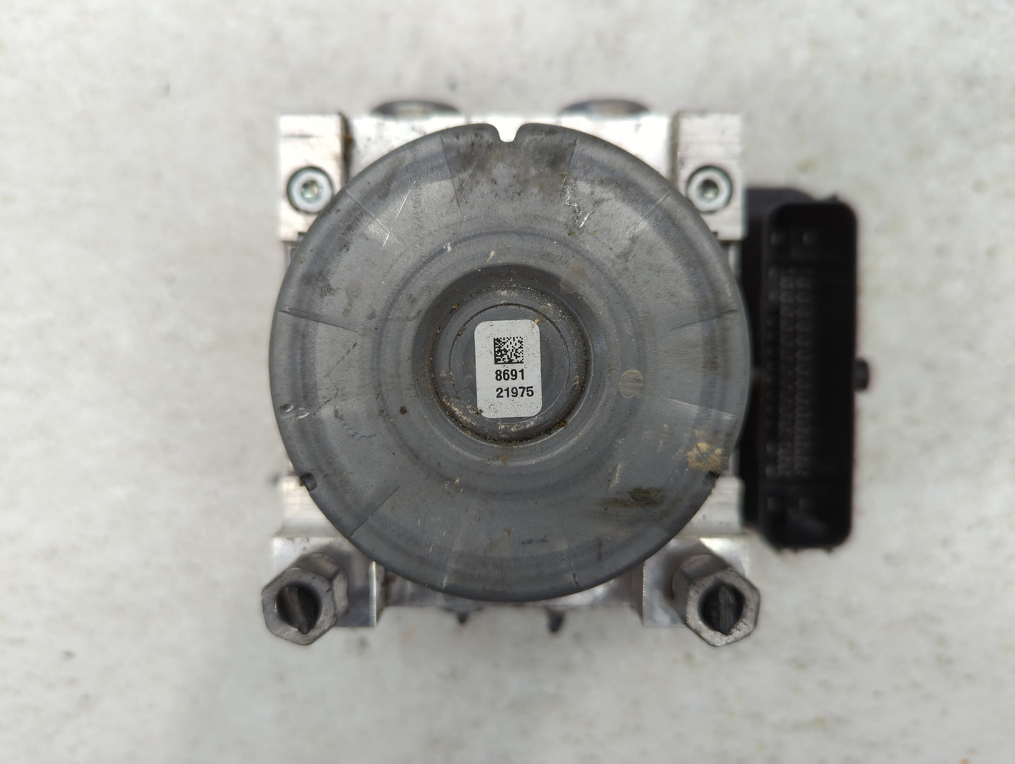 2018-2019 Chevrolet Equinox ABS Pump Control Module Replacement P/N:84342052 Fits Fits 2018 2019 2020 2021 OEM Used Auto Par