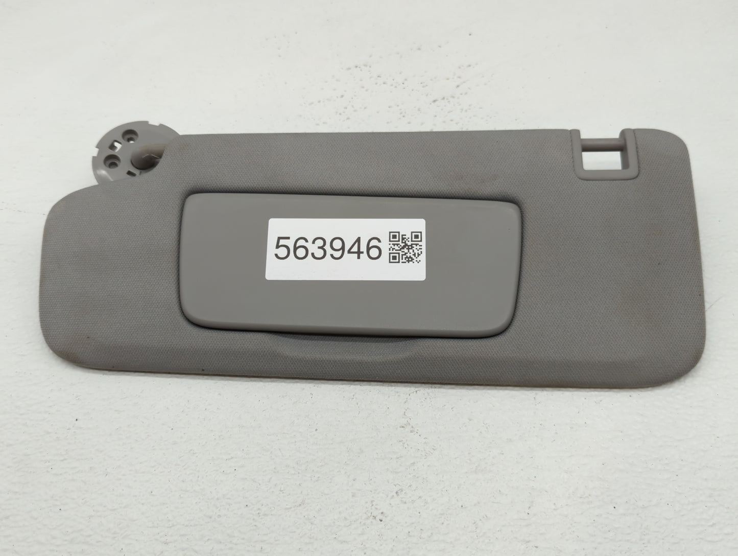 2018-2019 Chevrolet Equinox Sun Visor Shade Replacement Driver Left Mirror Fits Fits 2018 2019 OEM Used Auto Parts - Oemused