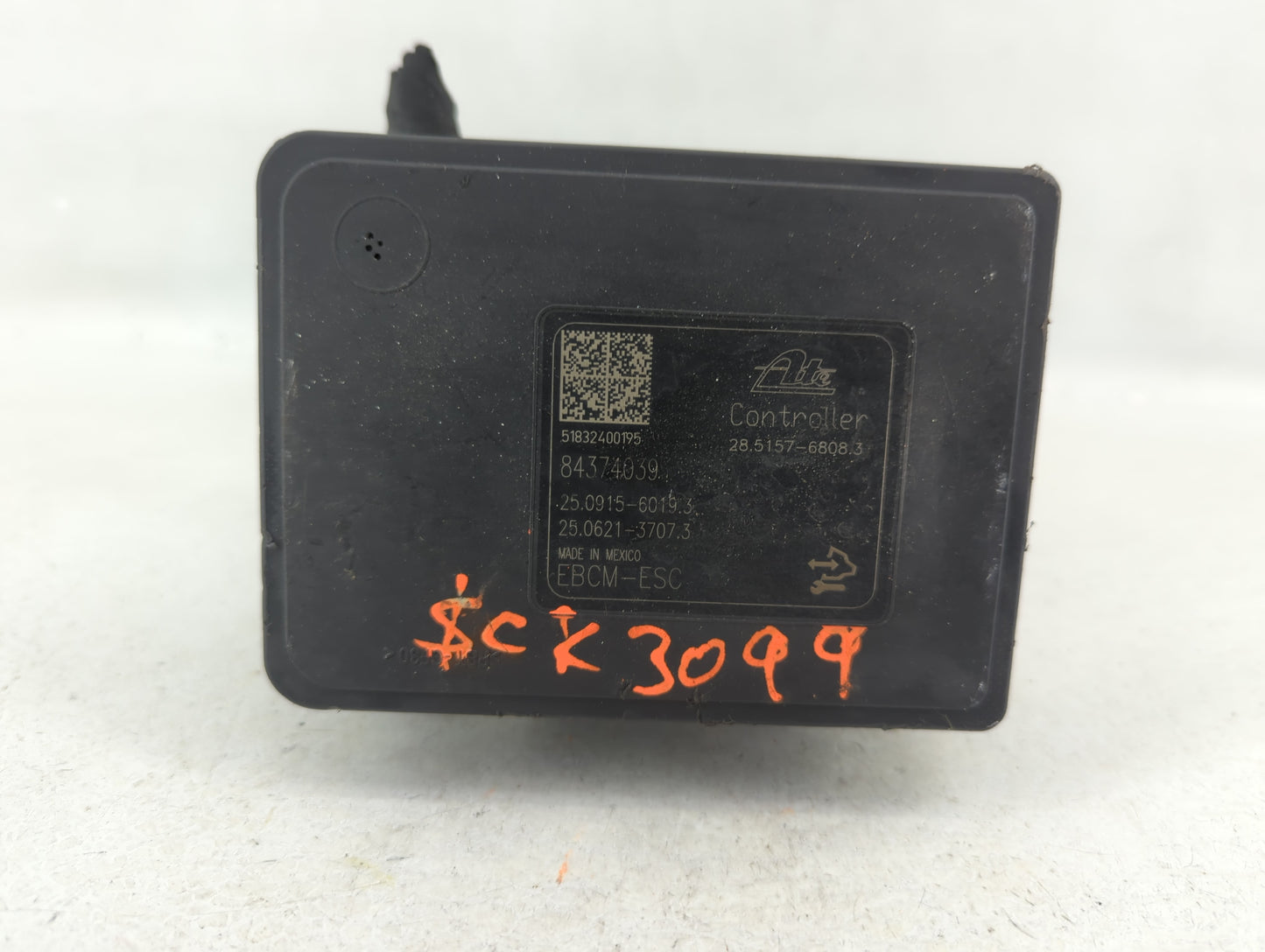 2018-2019 Chevrolet Equinox ABS Pump Control Module Replacement P/N:84414759 84342052 Fits Fits 2018 2019 2020 2021 OEM Used