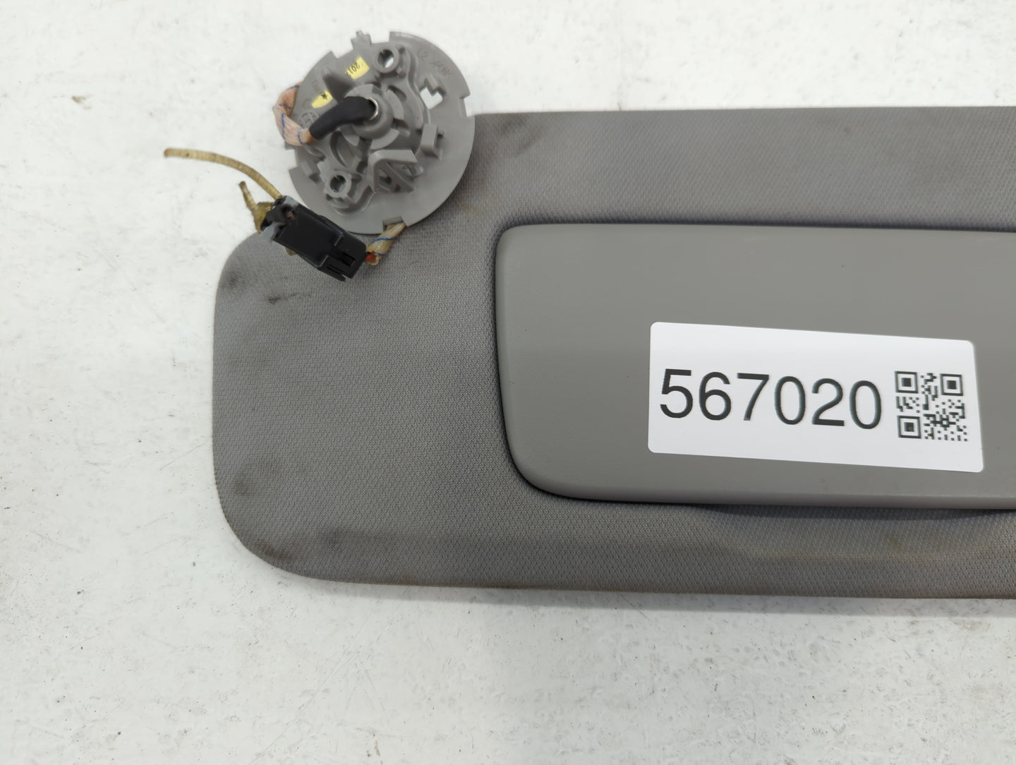 2018-2019 Chevrolet Equinox Sun Visor Shade Replacement Driver Left Mirror Fits Fits 2018 2019 OEM Used Auto Parts - Oemused