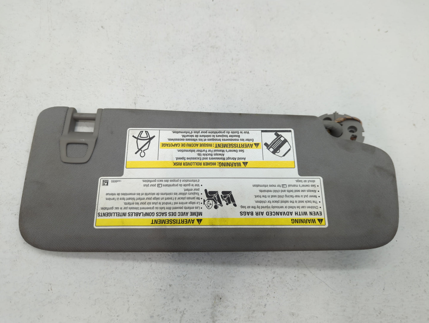 2018-2019 Chevrolet Equinox Sun Visor Shade Replacement Driver Left Mirror Fits Fits 2018 2019 OEM Used Auto Parts - Oemused