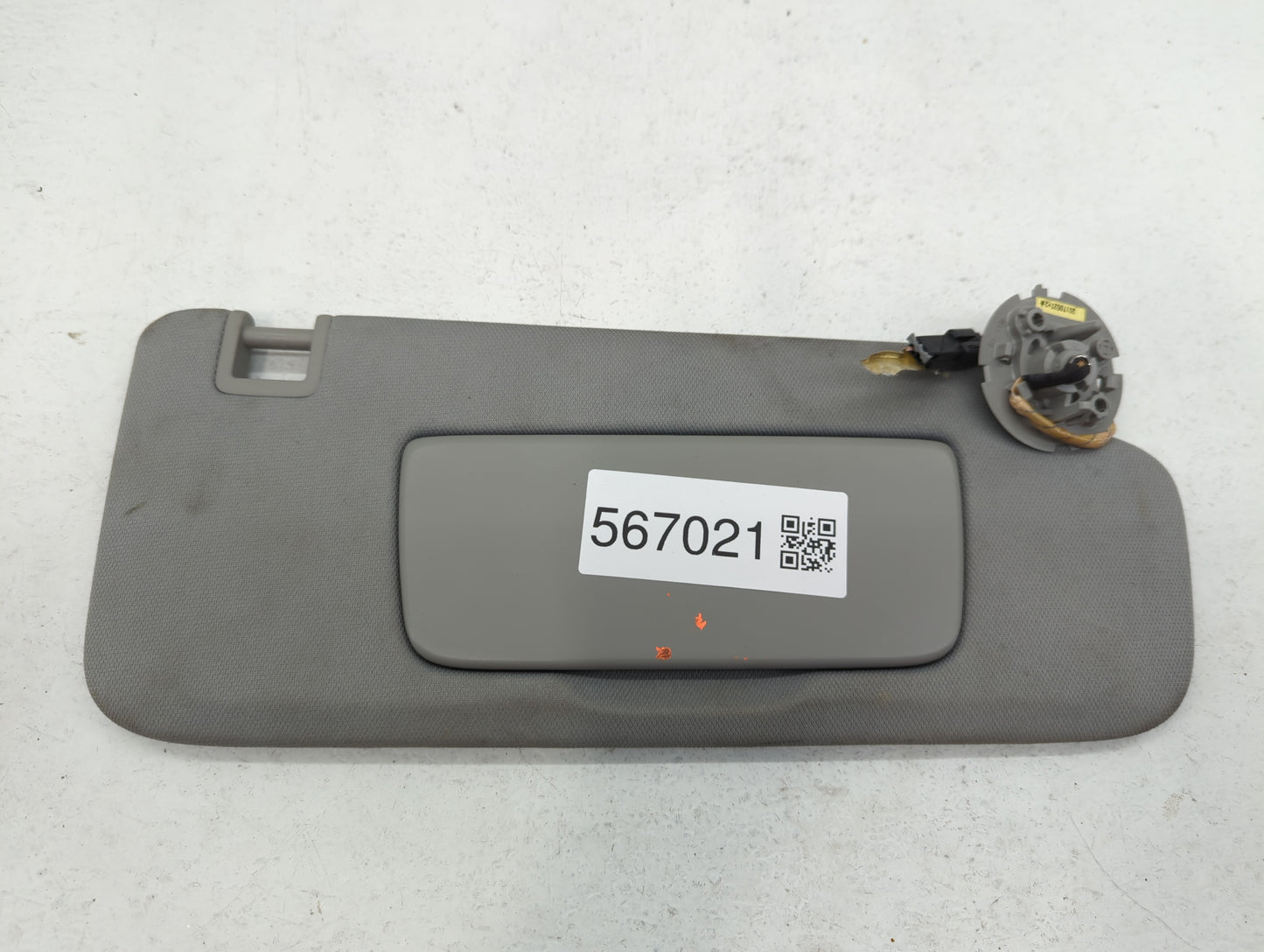 2018-2019 Chevrolet Equinox Sun Visor Shade Replacement Passenger Right Mirror Fits Fits 2018 2019 OEM Used Auto Parts - Oem