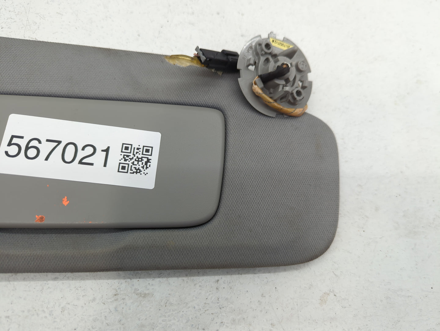 2018-2019 Chevrolet Equinox Sun Visor Shade Replacement Passenger Right Mirror Fits Fits 2018 2019 OEM Used Auto Parts - Oem