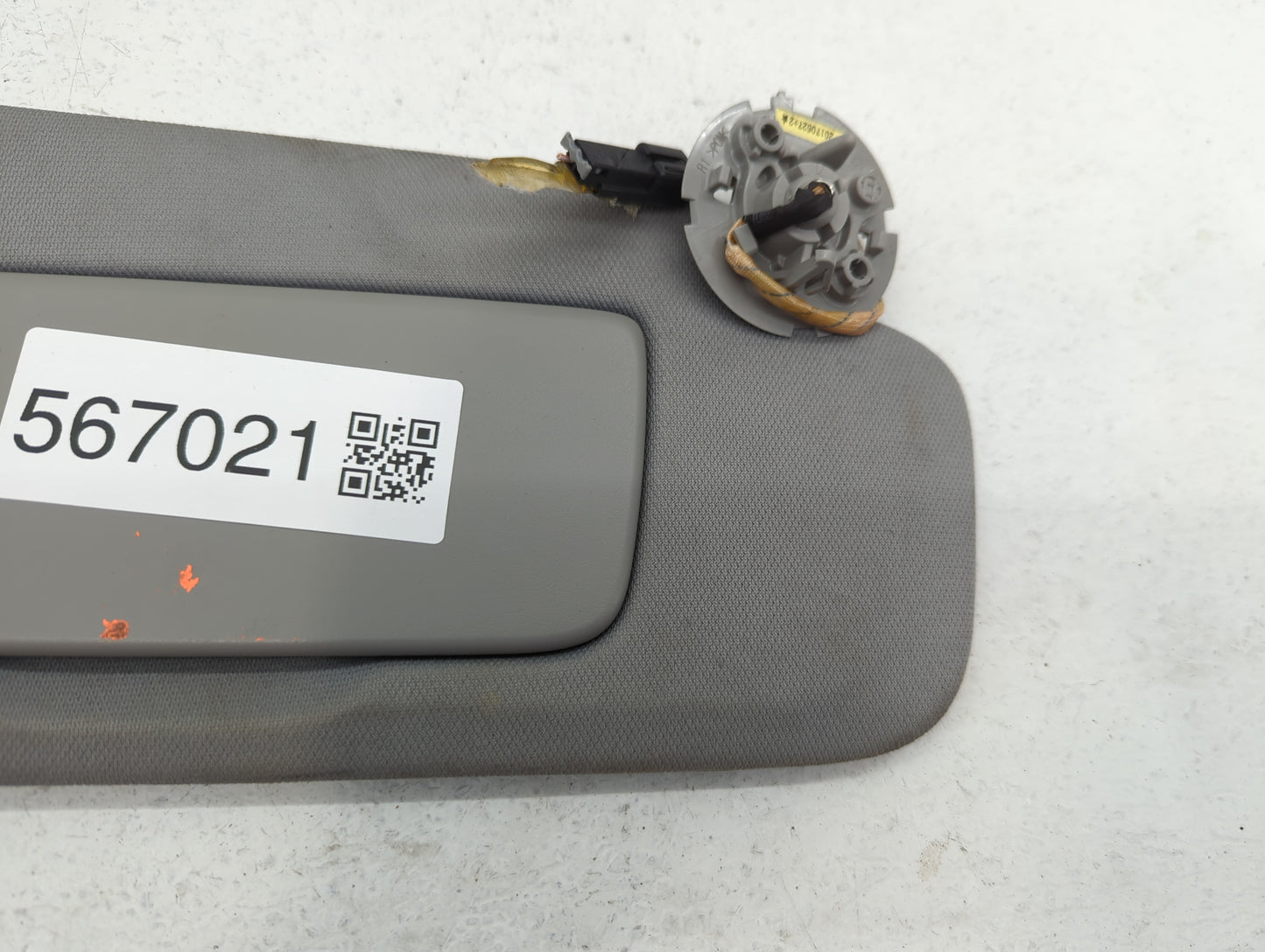 2018-2019 Chevrolet Equinox Sun Visor Shade Replacement Passenger Right Mirror Fits Fits 2018 2019 OEM Used Auto Parts - Oem