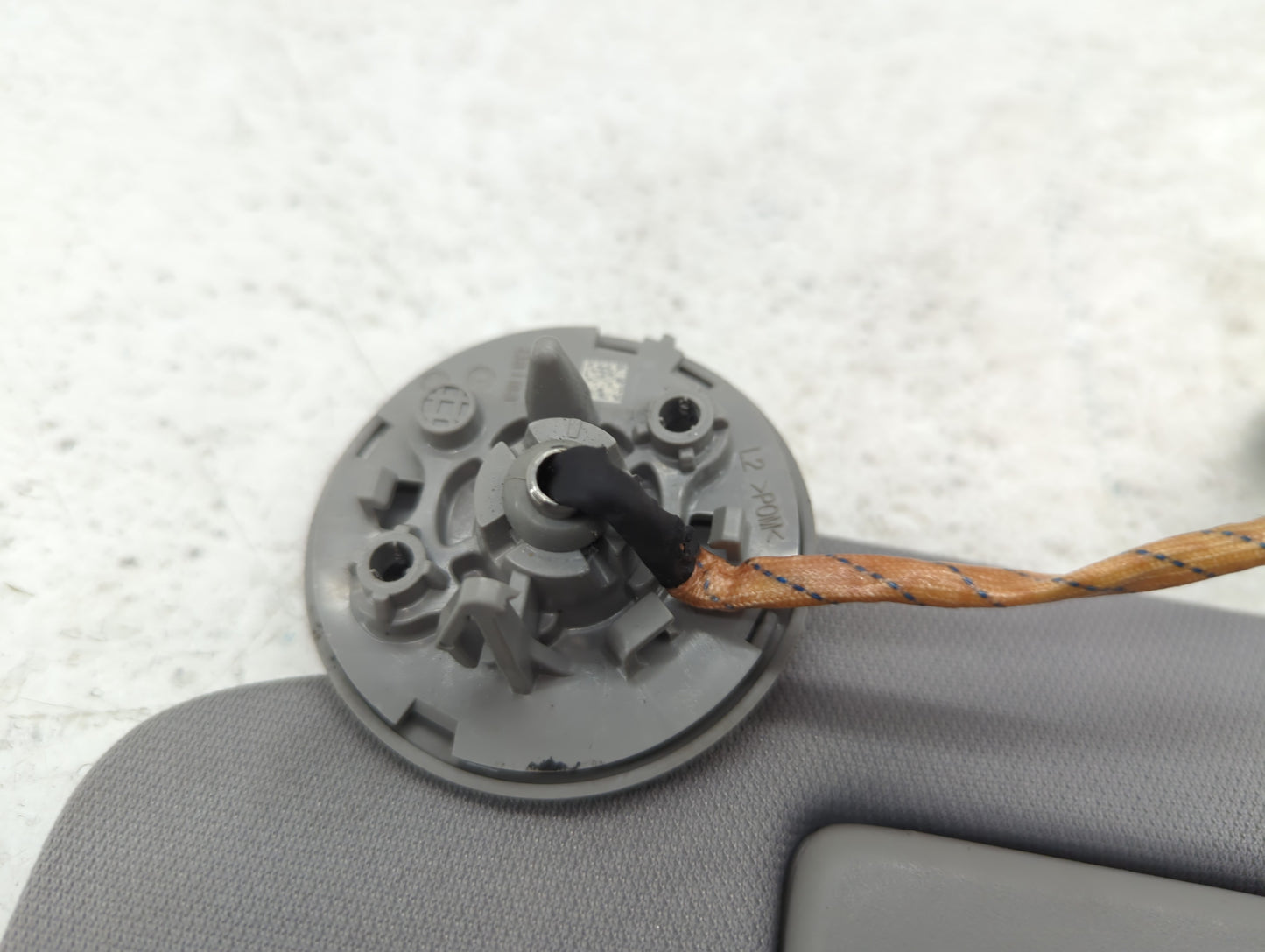 2018-2019 Chevrolet Equinox Sun Visor Shade Replacement Driver Left Mirror Fits Fits 2018 2019 OEM Used Auto Parts - Oemused