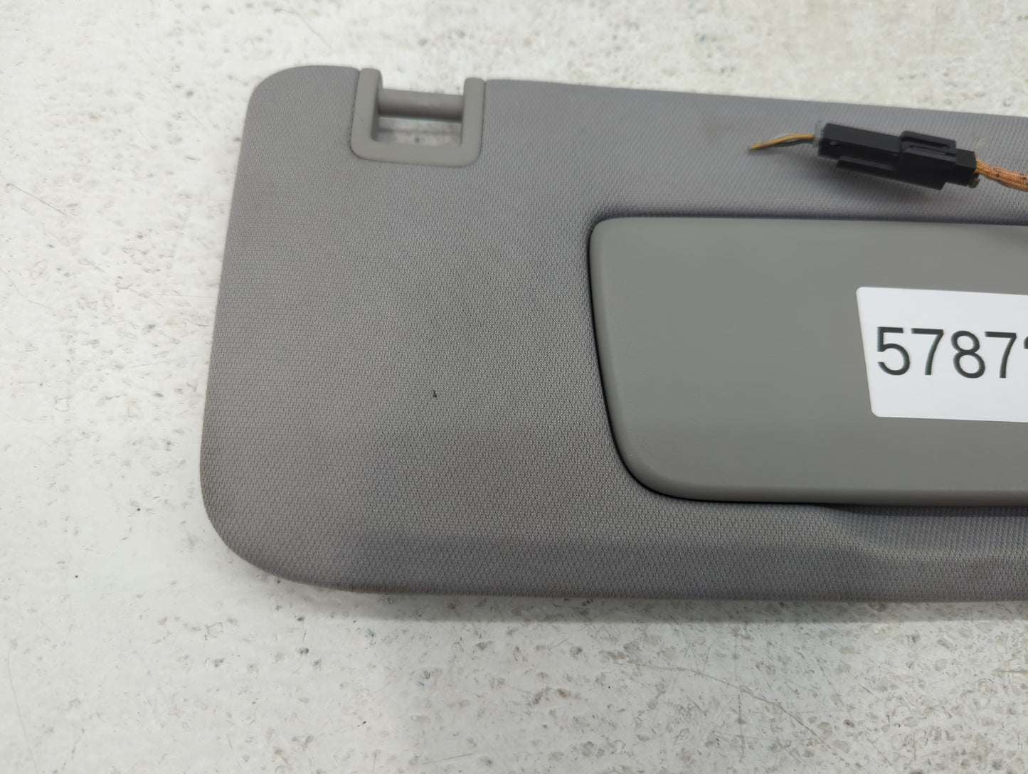 2018-2019 Chevrolet Equinox Sun Visor Shade Replacement Passenger Right Mirror Fits Fits 2018 2019 OEM Used Auto Parts - Oem