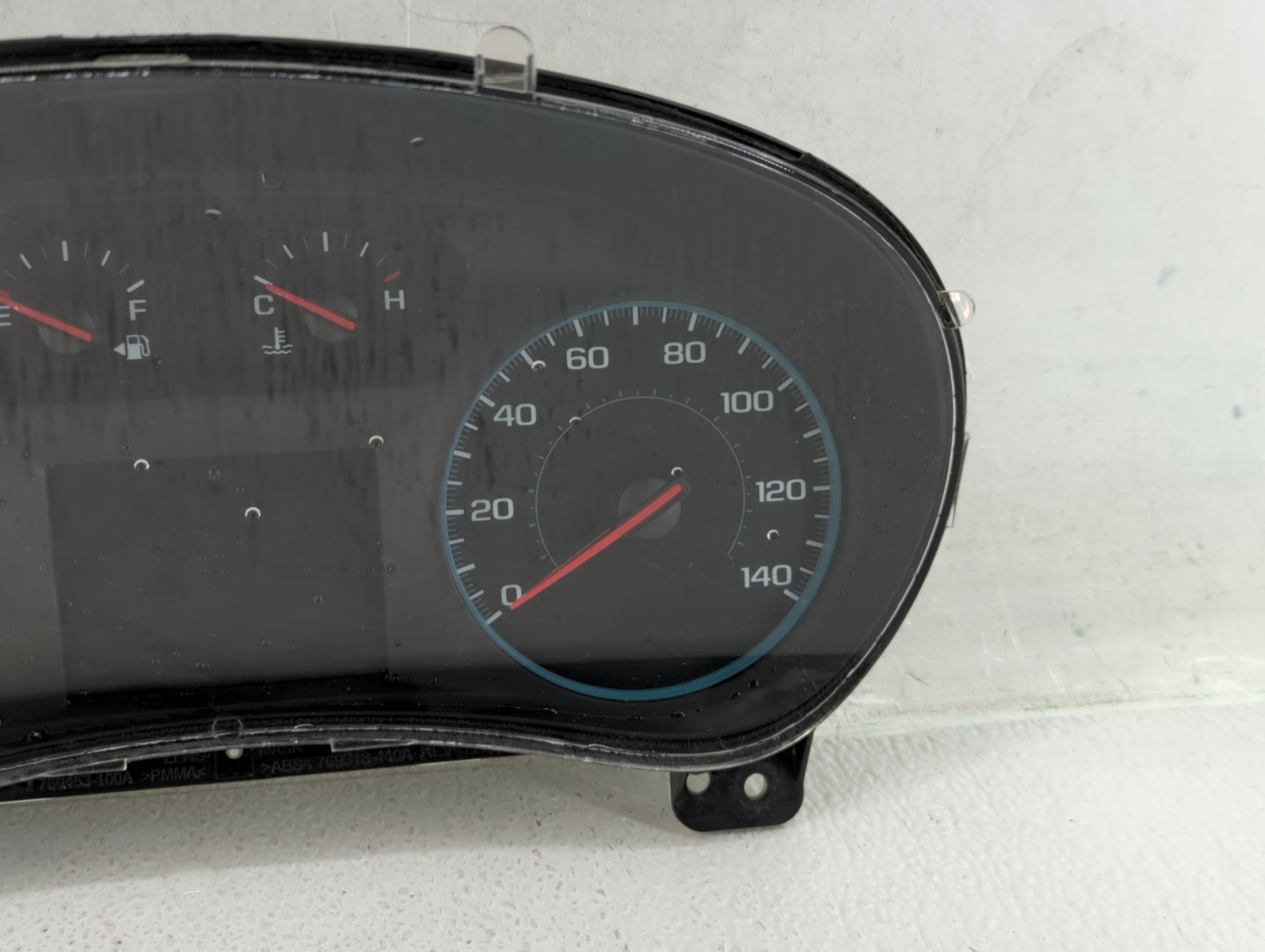 2018 Chevrolet Equinox Instrument Cluster Speedometer Gauges P/N:84240633 Fits OEM Used Auto Parts - Oemusedautoparts1.com
